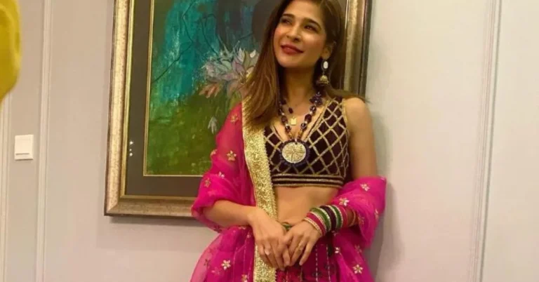 Ayesha Omar in a pink lehenga choli is a perfect treat for the eyes